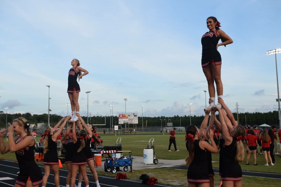 Sideline Cheer – Creekside Athletics